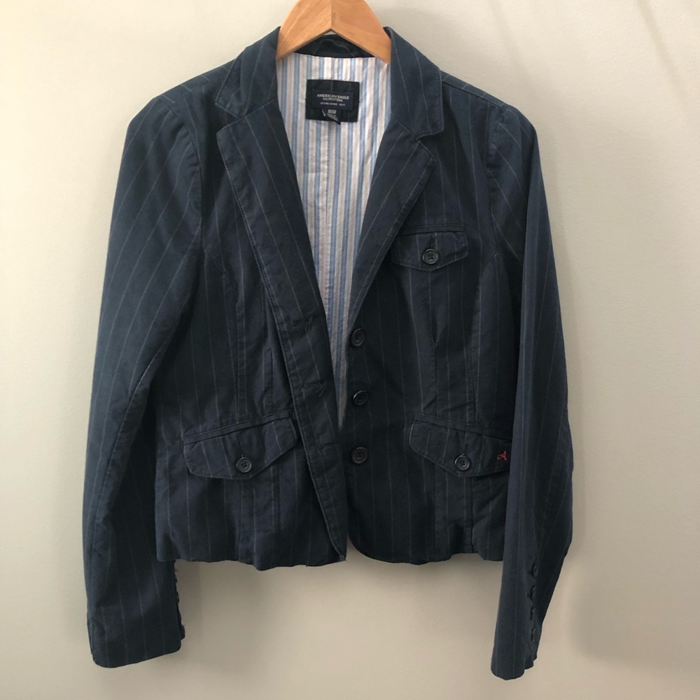 AEO waist length blazer